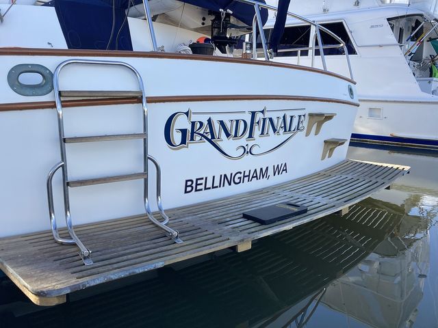 Boat name deals decals